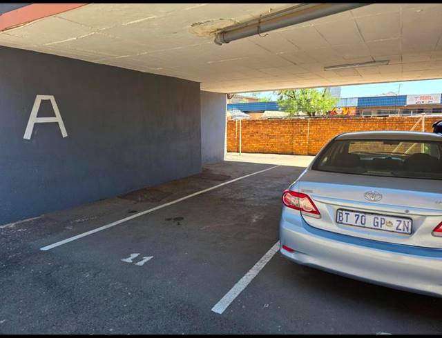 2 BEDROOM APARTMENT FOR SALE IN KEMPTON PARK CENTRAL